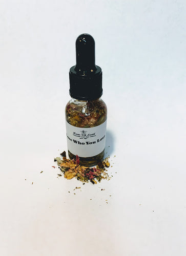 Two Queens Oil Love Who You Love LGBTQ Oil For Attraction Lesbian Empowerment By Roots Of Earth